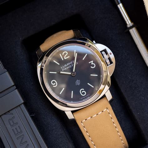 panerai logo acciaio|Panerai pam01086 review.